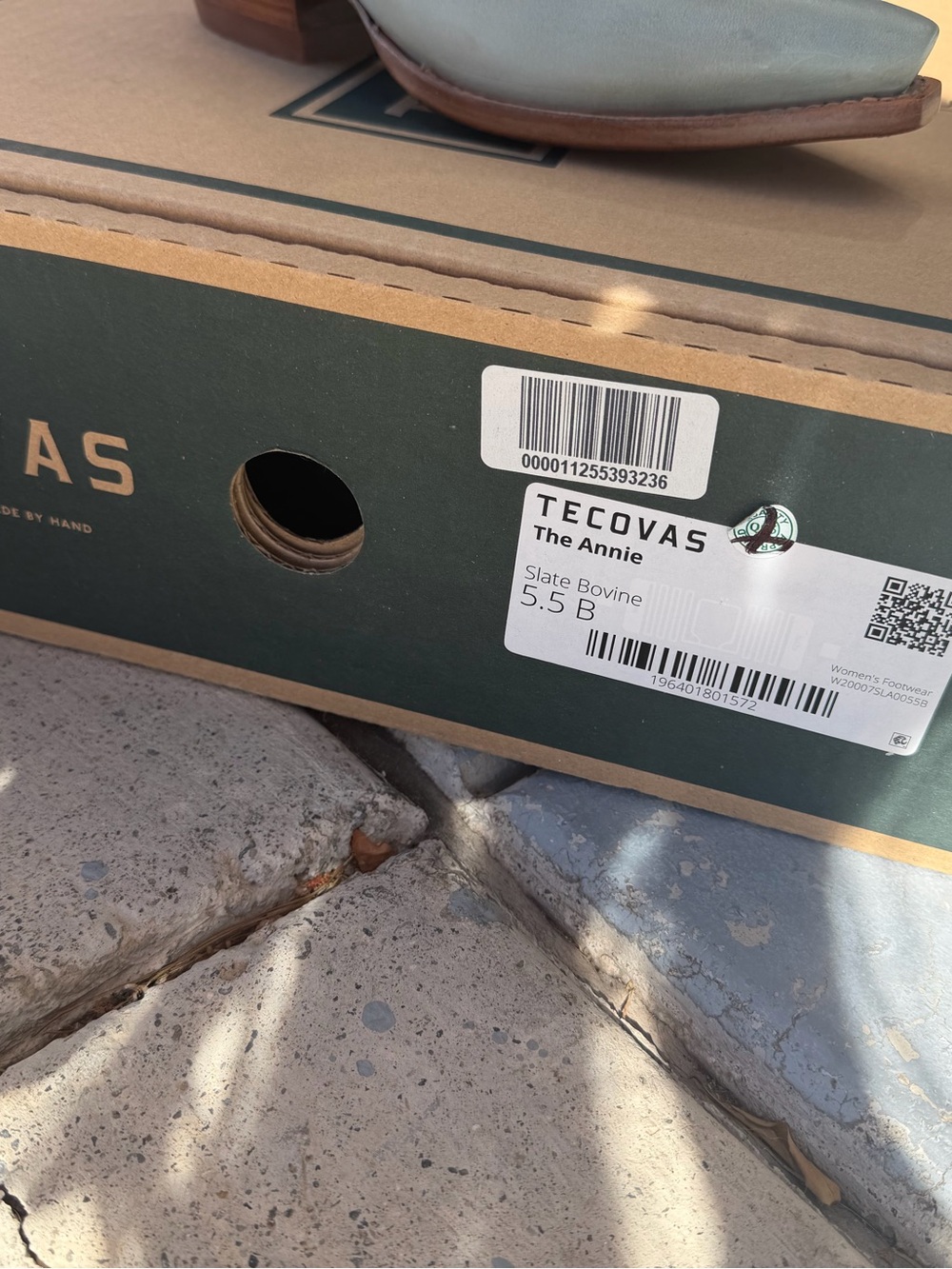 Tecovas Slate Bovine Box with Green Accent